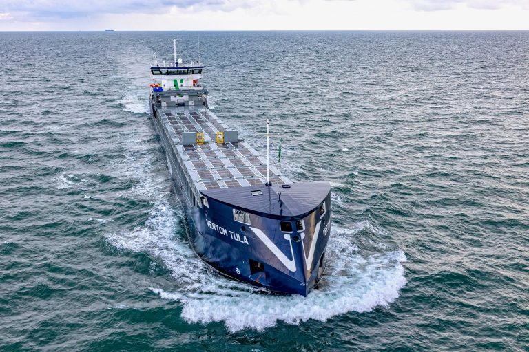 Solar panels installed on a cargo ship for the first time in the world