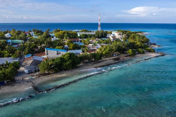Maldives bans smoking for younger generations