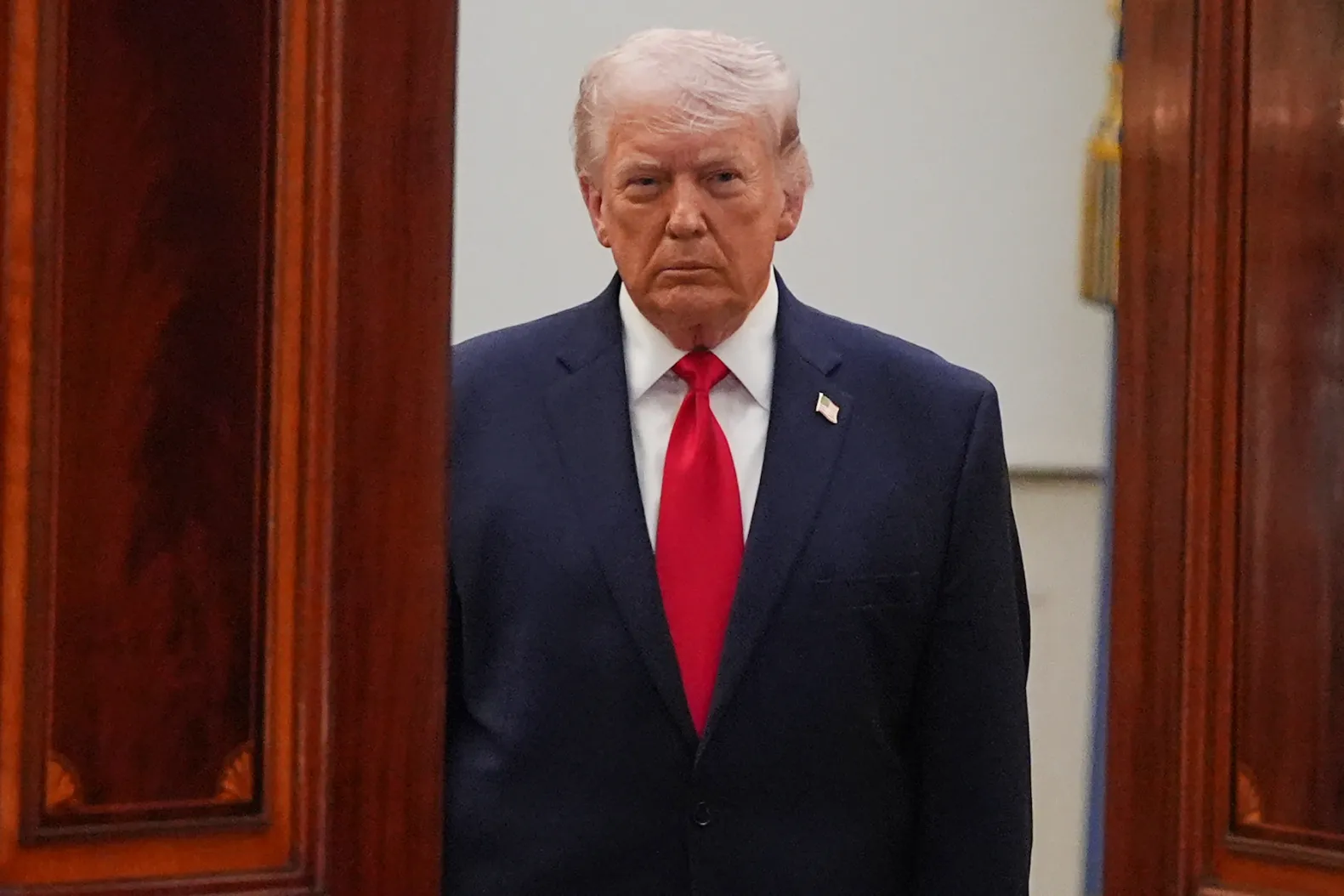 Seriously wounded US airman rescued from Iran, Trump says